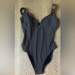NIPTUCK Womens One Piece Swim Suit Black & White Polka Dot Multi Fit Cup Size 6